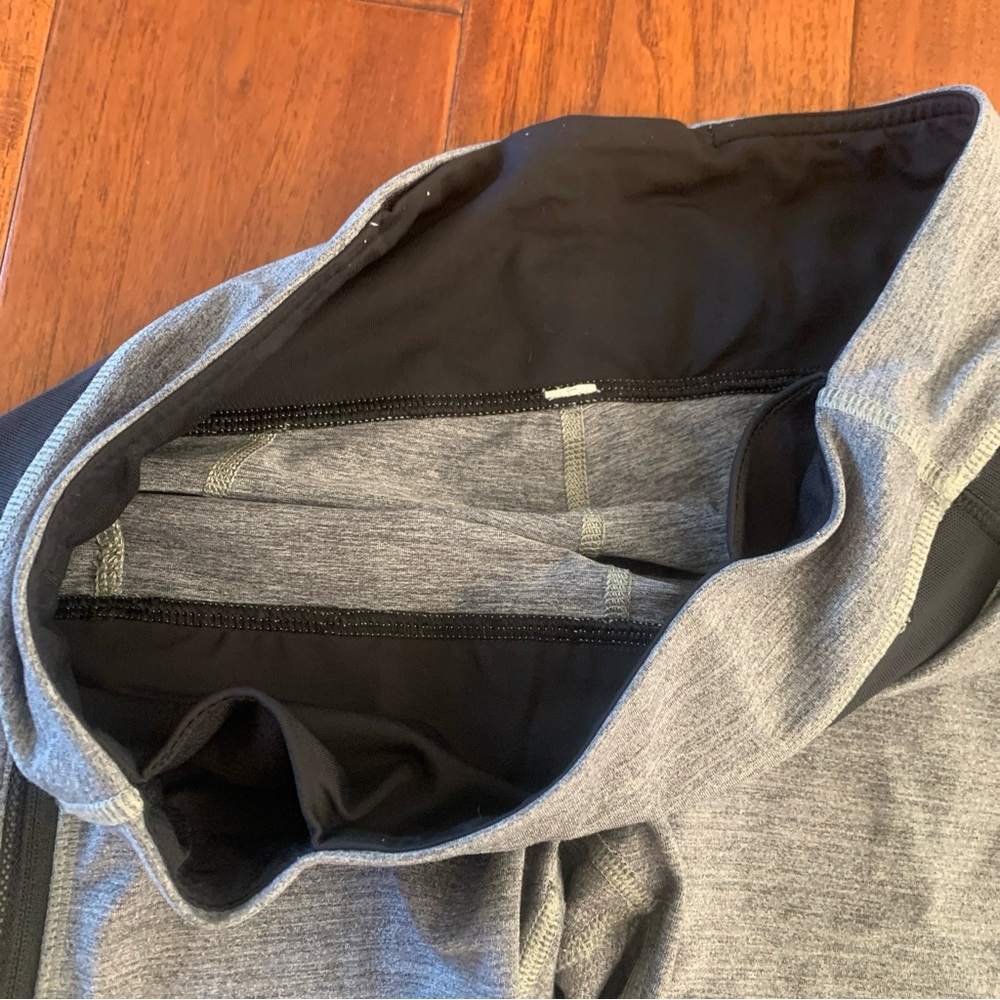 Lululemon Women's Inspire Tight II Gray/Black Size 8 Leggings Mesh Zip Pockets - Picture 5 of 10